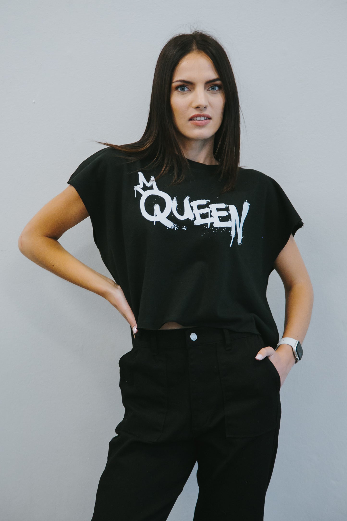 Black/White Queen Slogan Box Top